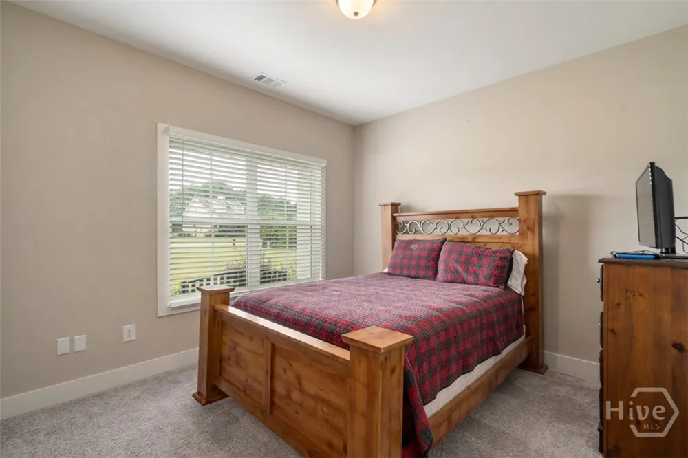 212 Live Oak Ln Comer, GA 30629