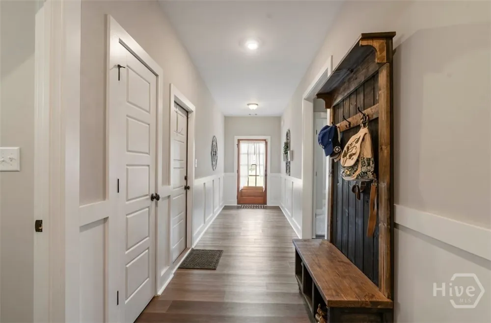 212 Live Oak Ln Comer, GA 30629