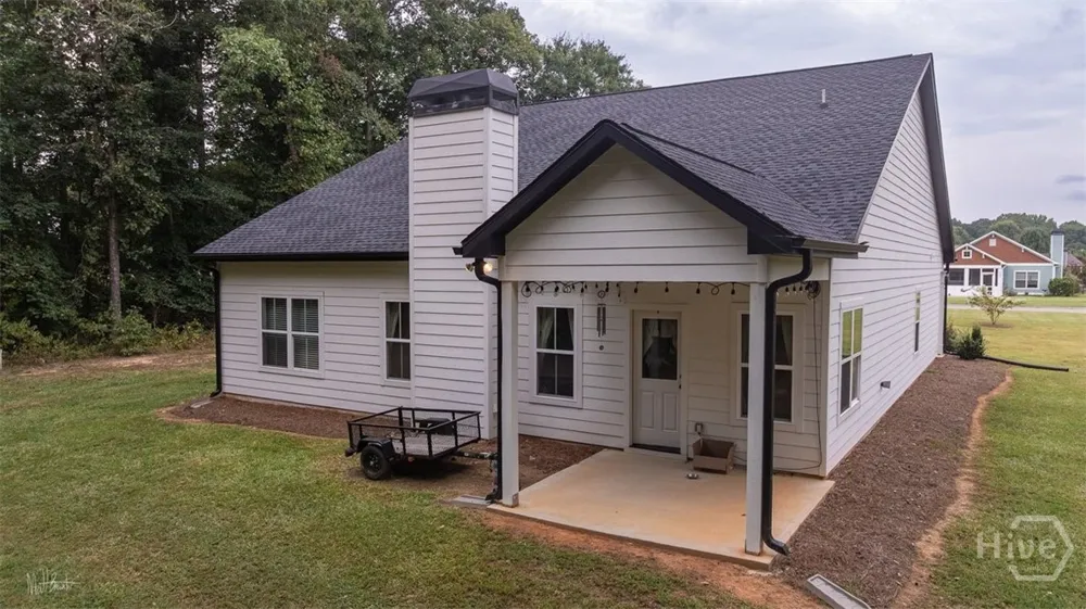 212 Live Oak Ln Comer, GA 30629