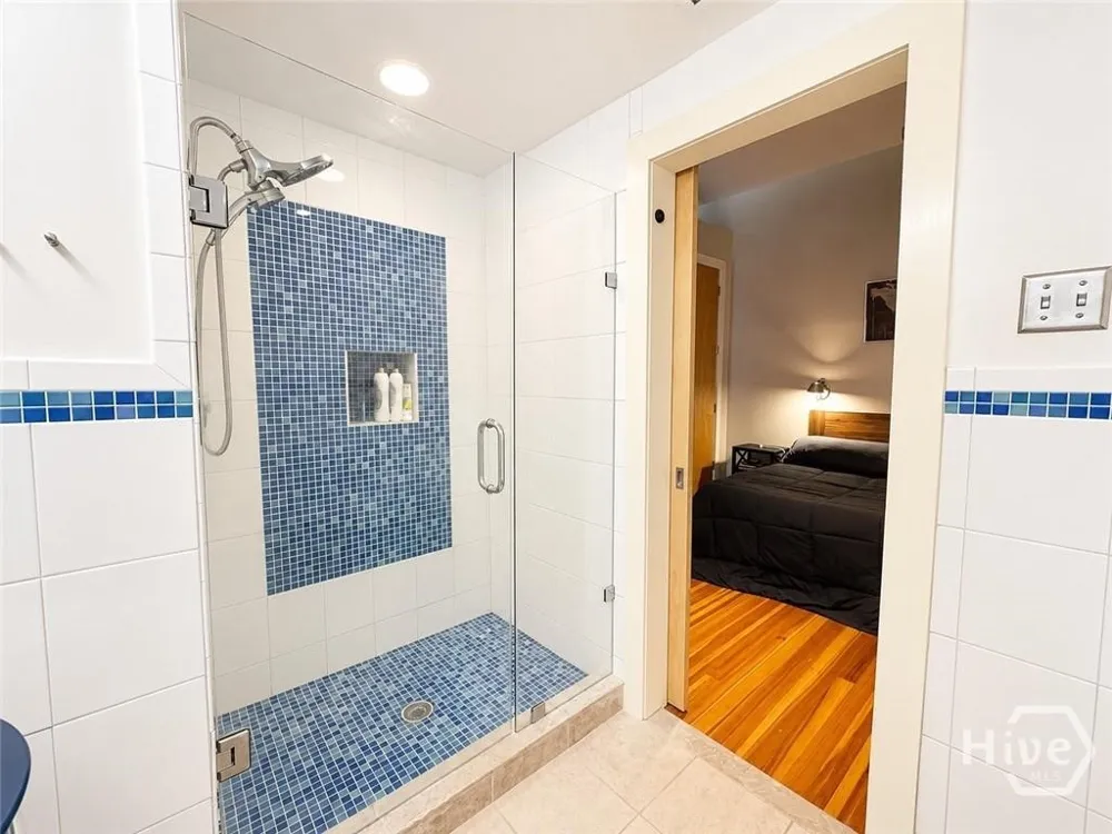 122 W Broughton Street #202 Savannah, GA 31401