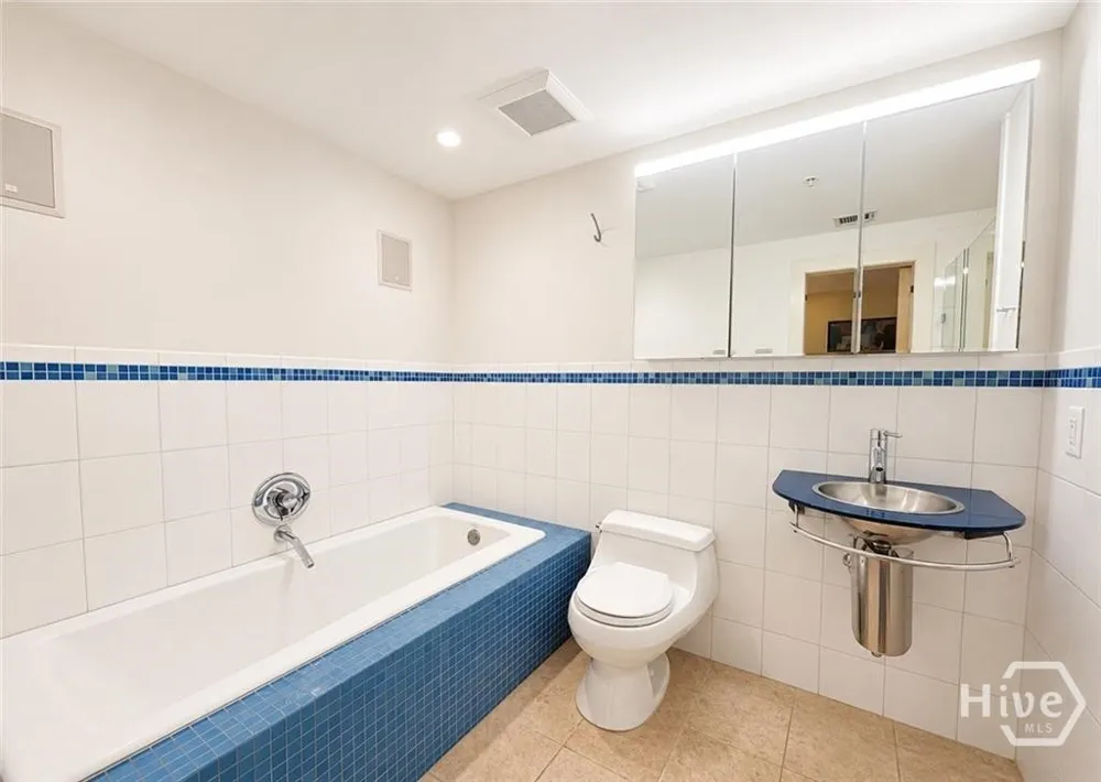 122 W Broughton Street #202 Savannah, GA 31401