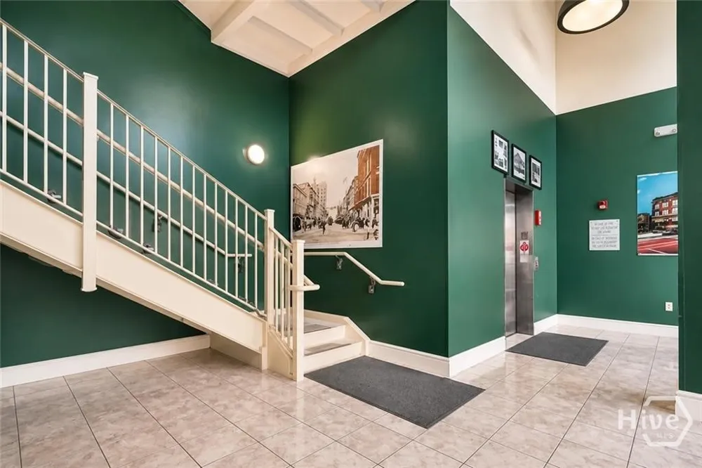 122 W Broughton Street #202 Savannah, GA 31401