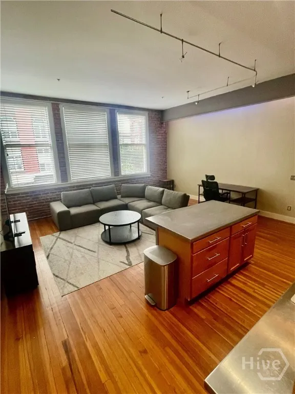122 W Broughton Street #202 Savannah, GA 31401