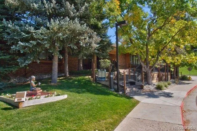 21 Woodland Circle Highlands Ranch, CO 80126