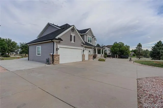 460 Columbine Drive Bennett, CO 80102