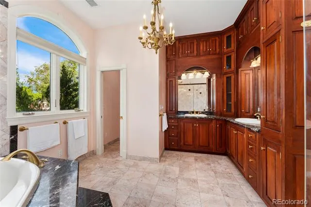 6901 E 12th Avenue Denver, CO 80220