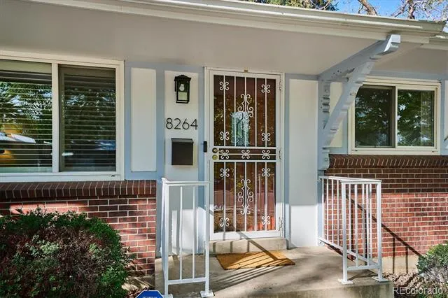 8264 E Kenyon Drive Denver, CO 80237