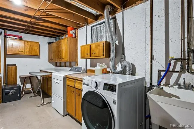 8264 E Kenyon Drive Denver, CO 80237