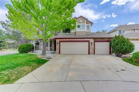 9108 W Vandeventor Drive