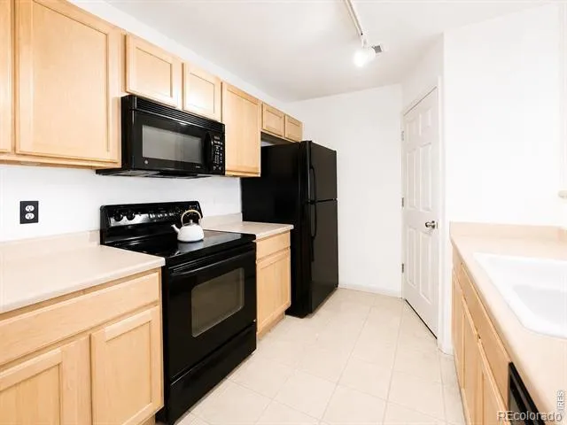 5255 Memphis Street #921 Denver, CO 80239