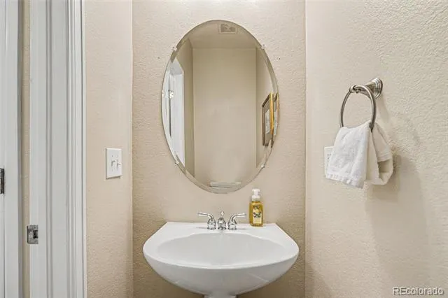 1372 S Duquesne Court Aurora, CO 80018
