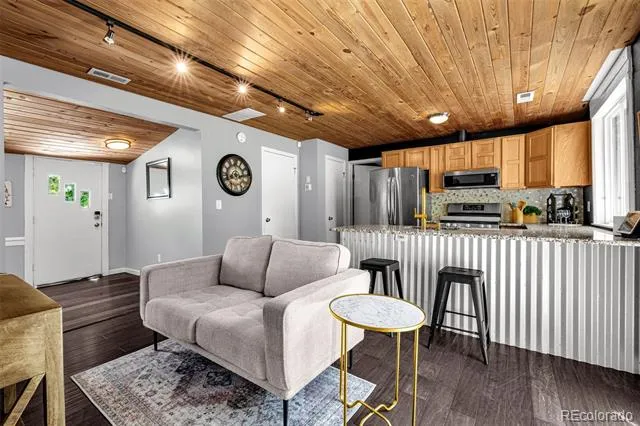 1608 Highland Way Colorado Springs, CO 80906