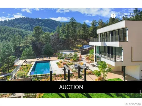 228 Lion Point