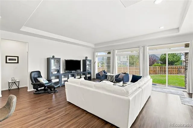 58 S Oak Hill Court Aurora, CO 80018