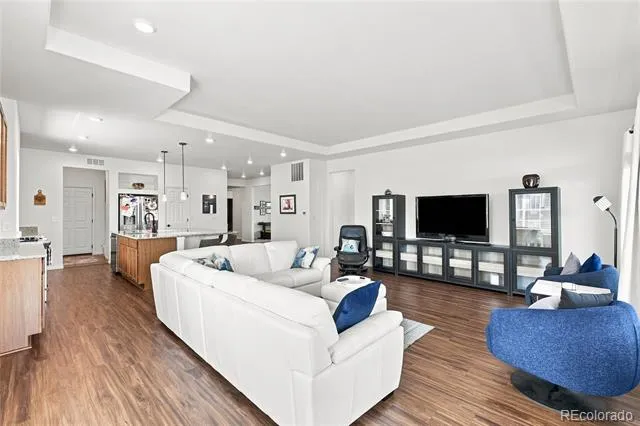 58 S Oak Hill Court Aurora, CO 80018