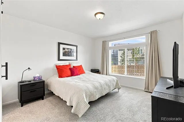 58 S Oak Hill Court Aurora, CO 80018