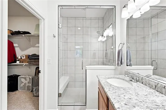 58 S Oak Hill Court Aurora, CO 80018