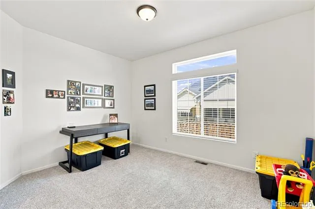 58 S Oak Hill Court Aurora, CO 80018
