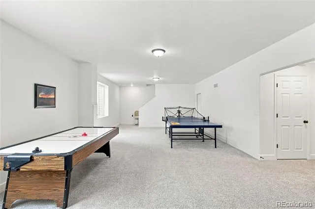 58 S Oak Hill Court Aurora, CO 80018