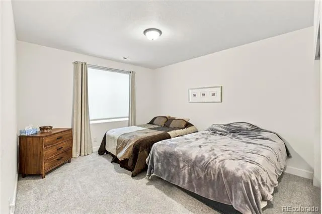 58 S Oak Hill Court Aurora, CO 80018
