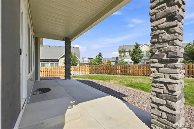 58 S Oak Hill Court Aurora, CO 80018