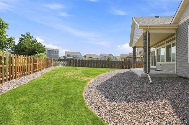 58 S Oak Hill Court Aurora, CO 80018