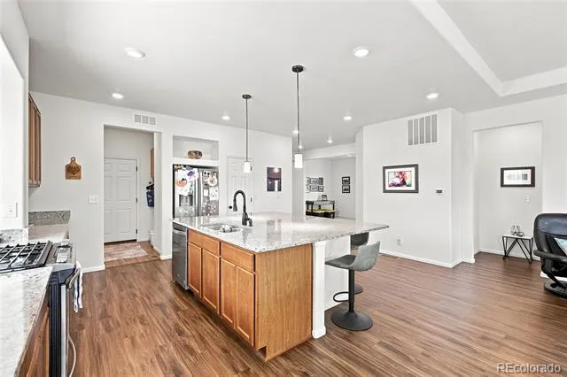 58 S Oak Hill Court Aurora, CO 80018