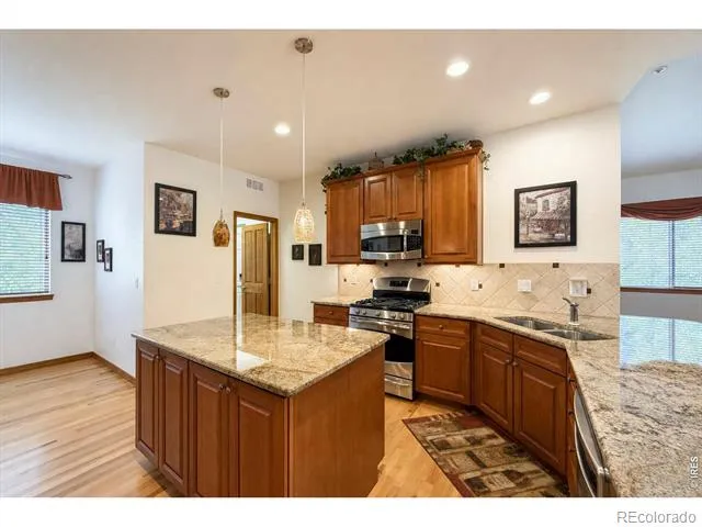 639 Summer Hawk Drive Longmont, CO 80504