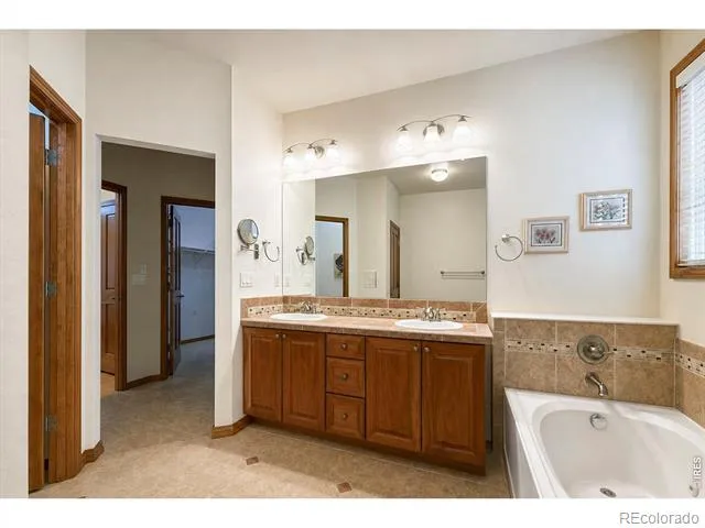 639 Summer Hawk Drive Longmont, CO 80504