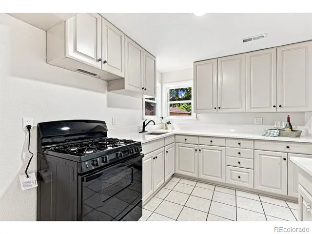116 E 5th Avenue Longmont, CO 80504