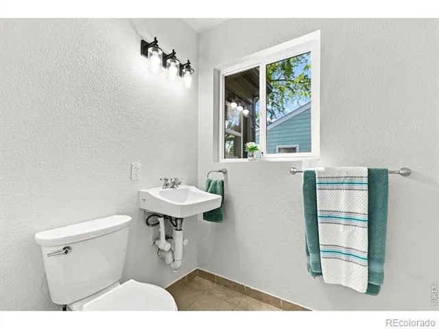 116 E 5th Avenue Longmont, CO 80504