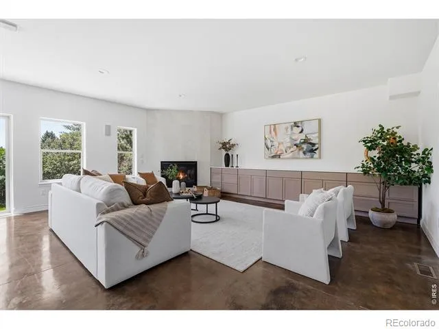 2554 Dutch Court Lafayette, CO 80026