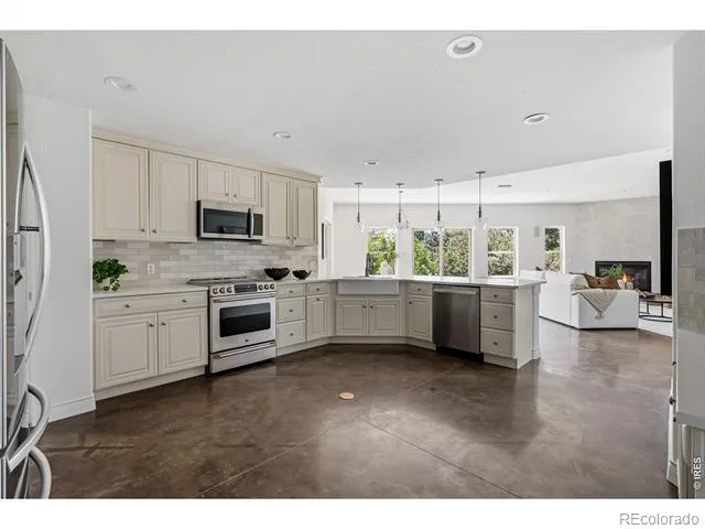 2554 Dutch Court Lafayette, CO 80026