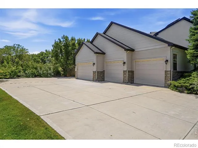 2554 Dutch Court Lafayette, CO 80026