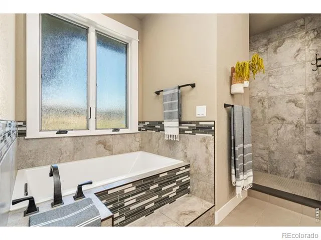 2882 Thunderview Drive Timnath, CO 80547