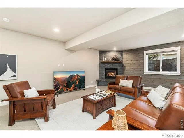 2882 Thunderview Drive Timnath, CO 80547