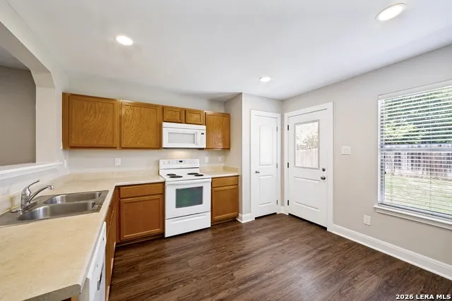 7915 Oak Pointe San Antonio, TX 78254