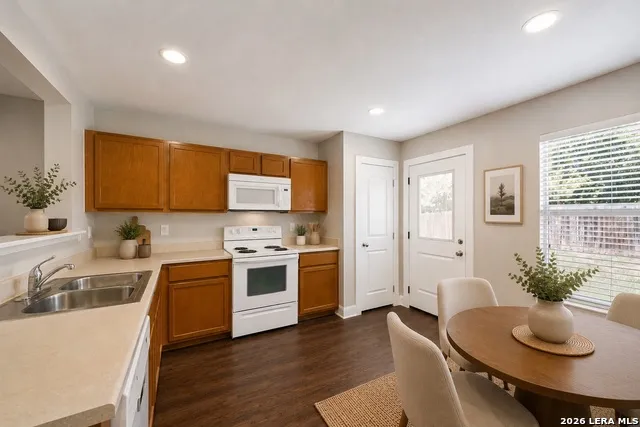 7915 Oak Pointe San Antonio, TX 78254