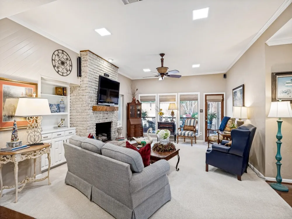 3801 Graphic Place Plano, TX 75075