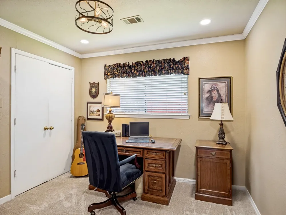 3801 Graphic Place Plano, TX 75075