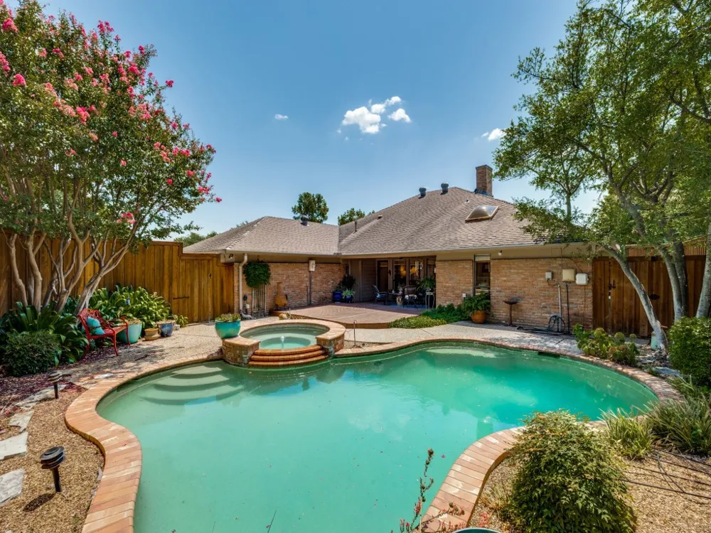 3801 Graphic Place Plano, TX 75075
