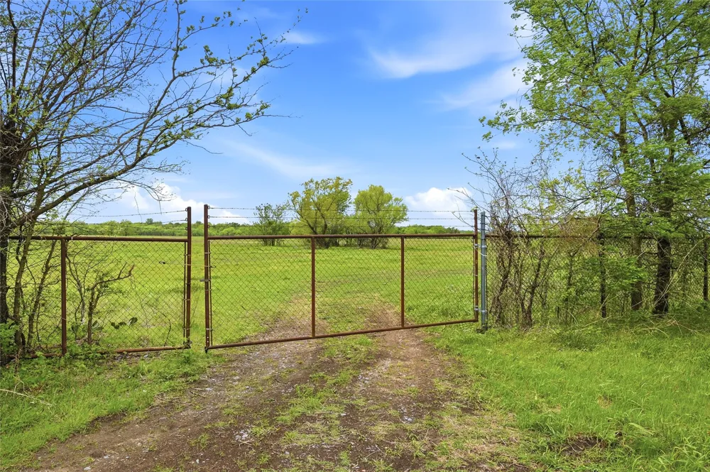 656 Southeast Loop Denison, TX 75020