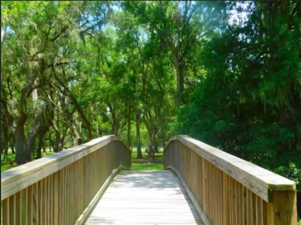750 Wagon Wheel Trail Angleton, TX 77515