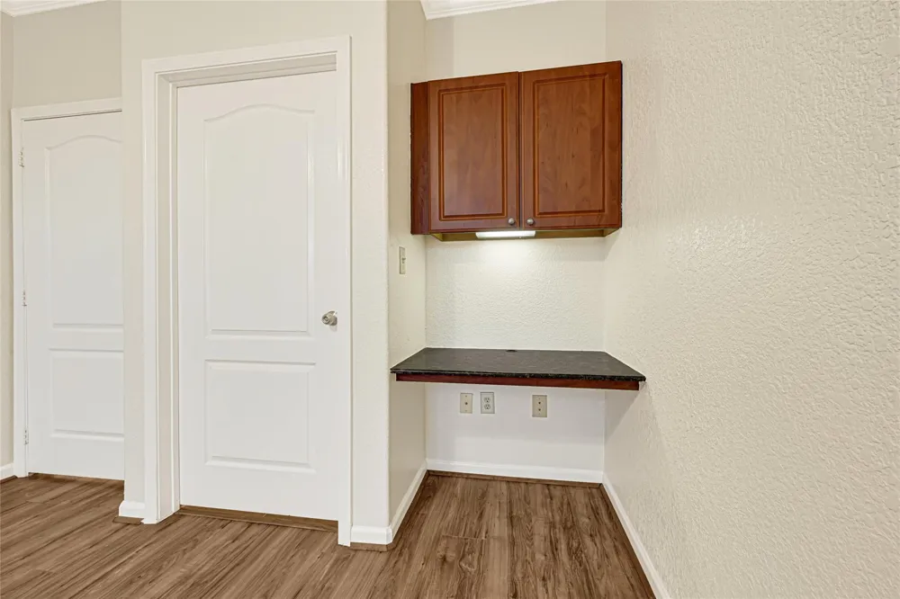 1711 Old Spanish Trail #117 Houston, TX 77054