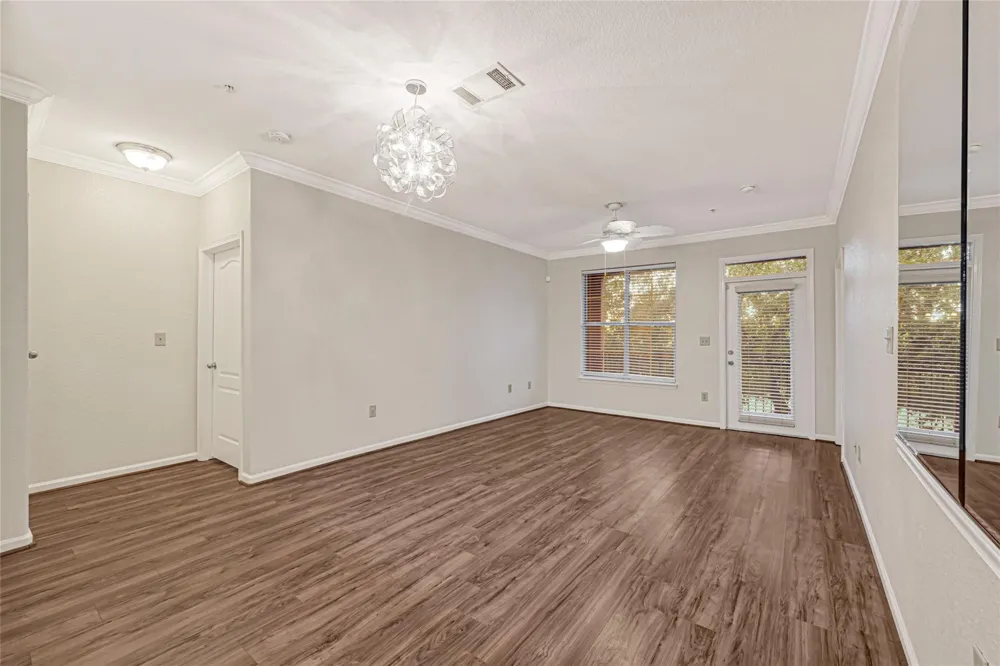 1711 Old Spanish Trail #117 Houston, TX 77054
