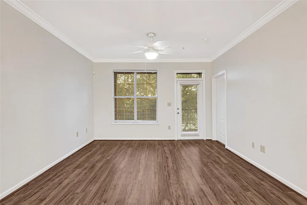 1711 Old Spanish Trail #117 Houston, TX 77054