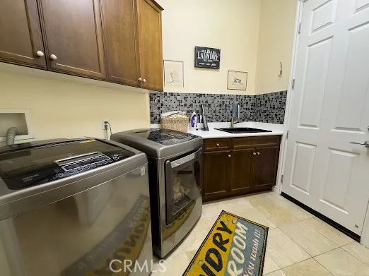 1696 Via Rojas Hemet, CA 92545