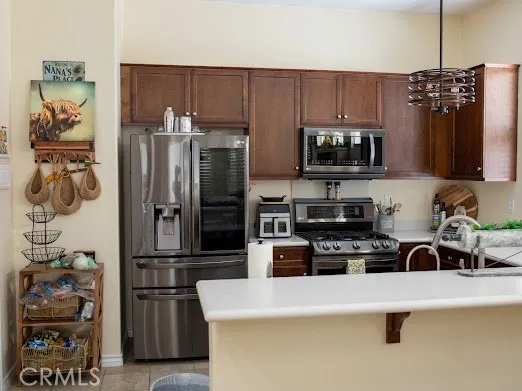 1696 Via Rojas Hemet, CA 92545
