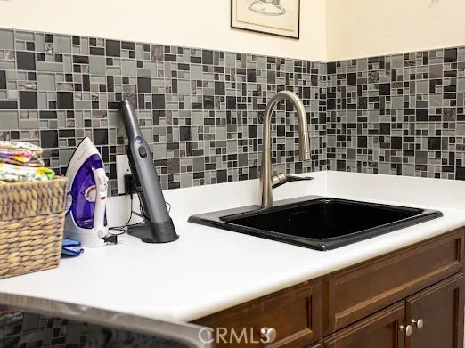 1696 Via Rojas Hemet, CA 92545