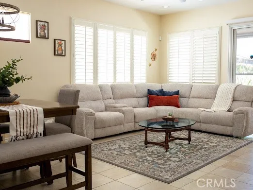 1696 Via Rojas Hemet, CA 92545